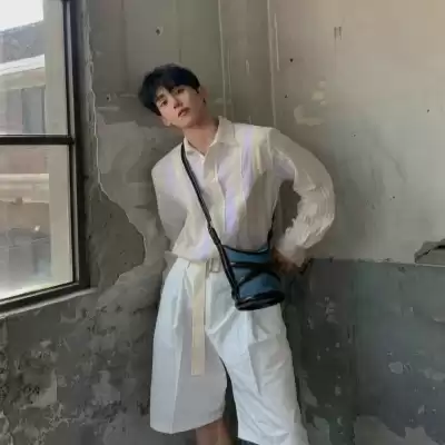 苍傲玉